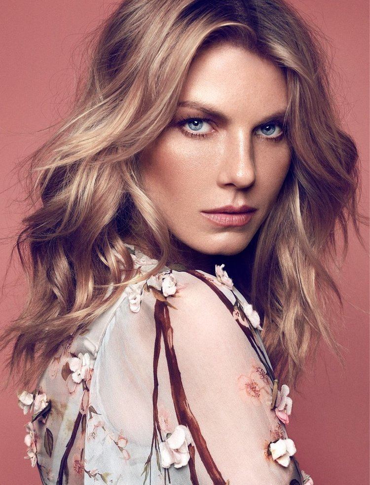 Angela Lindvall Angela Lindvall for ELLE Russia Sweating The Style