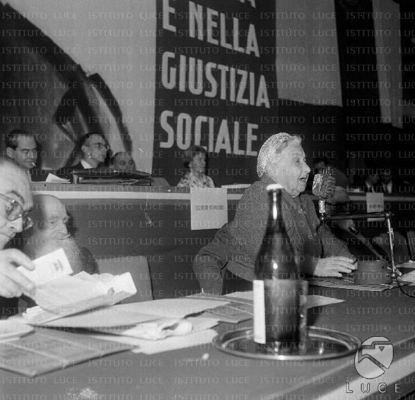 Angelica Balabanoff Angelica Balabanoff pronuncia il suo intervento durante il