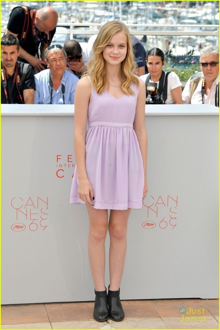 Angourie Rice Angourie Rice Gets Kiss From Ryan Gosling At 39The Nice Guys39 Cannes