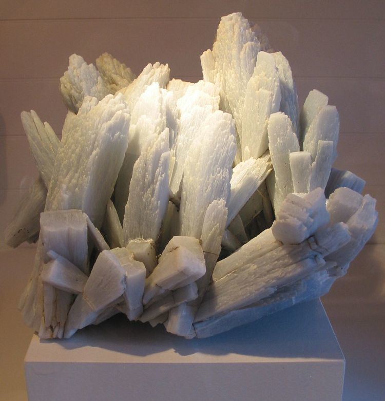 Anhydrite Anhydrite Wikipedia