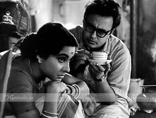 Anil Chatterjee Anil Chatterjee photos A still from Mahanagar movie