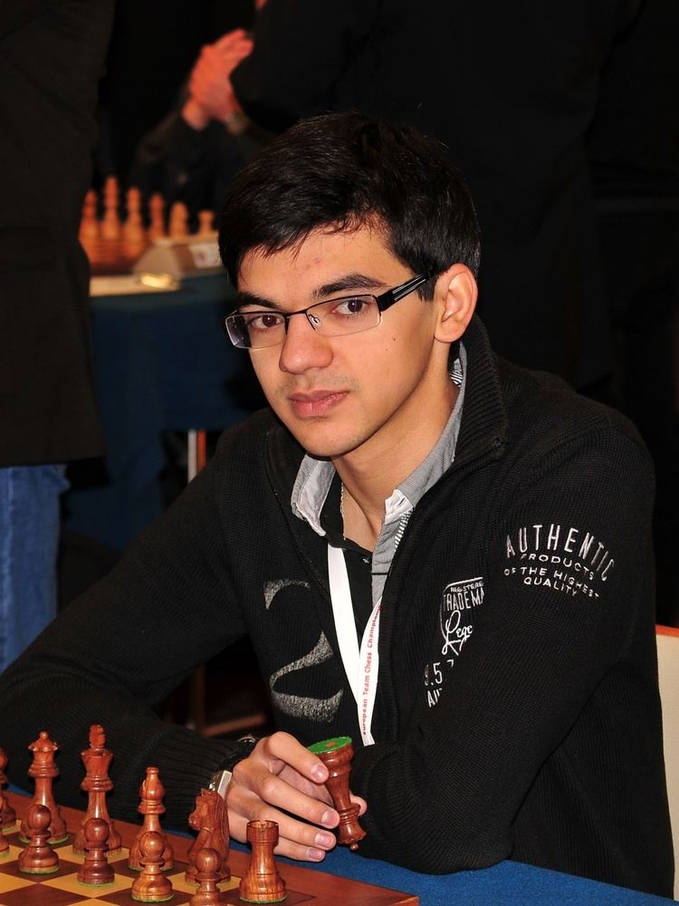 Anish Giri - Famous chess commentator @sopikoguramishvili