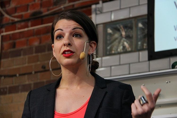 Anita Sarkeesian Anita Sarkeesian Wikipedia the free encyclopedia