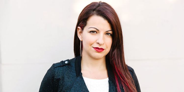 Anita Sarkeesian Anita Sarkeesian Is Fighting to Make the Web Less Awful