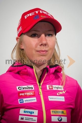 Anja Eržen Anja Eren biatlonka Biatlon lani slovenske reprezentance 2013