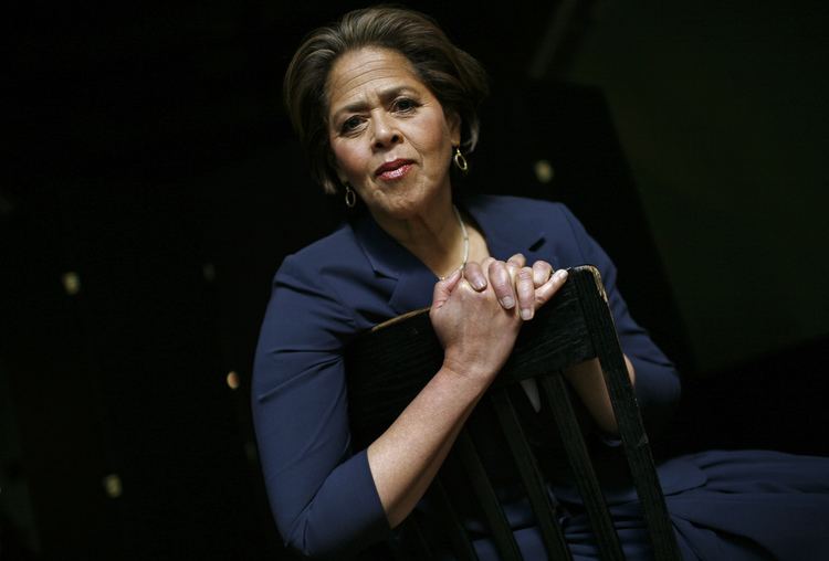 Anna Deavere Smith Actress Anna Deavere Smith who created a play based on