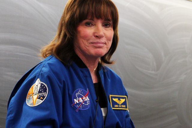 Anna Lee Fisher Astronaut Anna Lee Fisher inspires UCLA chemistry and