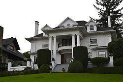 Annand–Loomis House httpsuploadwikimediaorgwikipediacommonsthu