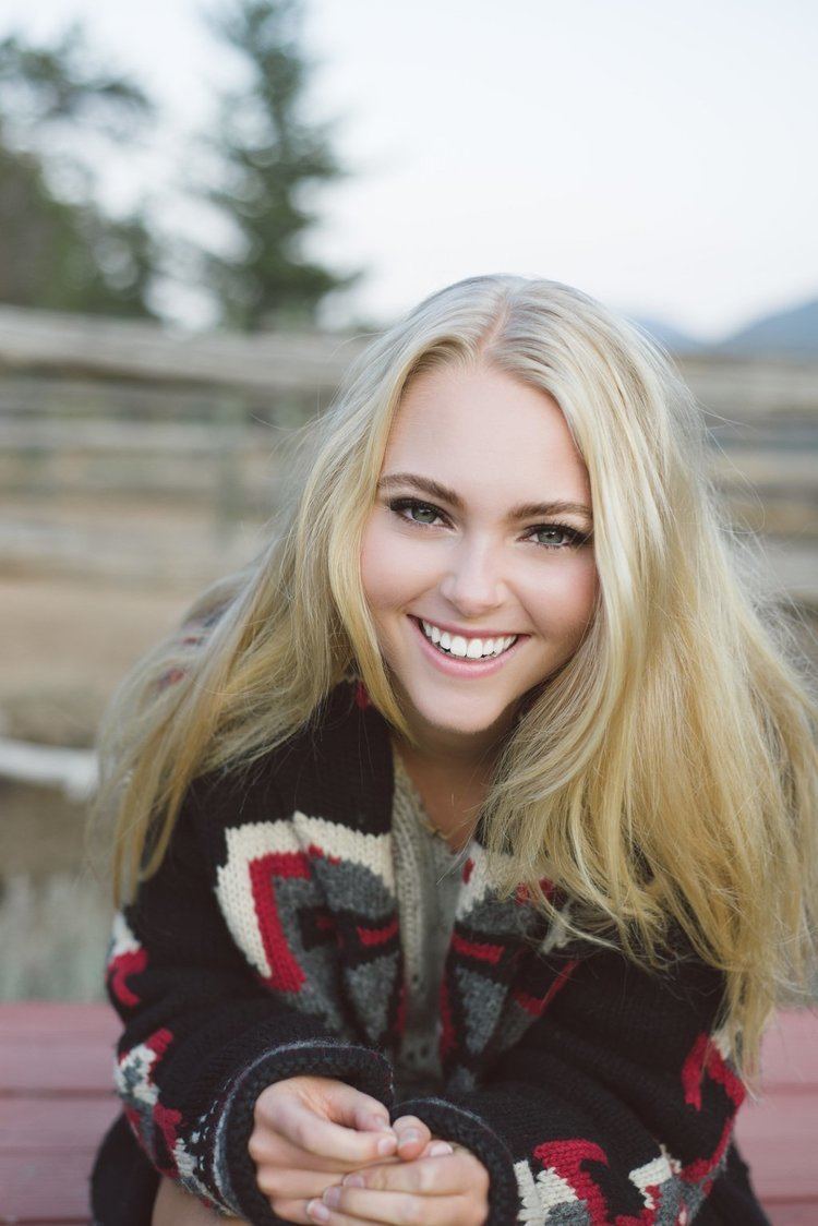 AnnaSophia Robb Actress AnnaSophia Robb is There With Care 303 Magazine