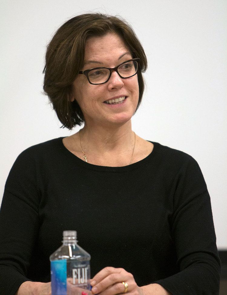 Anne Hull Pulitzer winner Anne Hull urges students to pay attention be