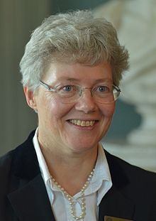 Anne L'Huillier httpsuploadwikimediaorgwikipediacommonsthu