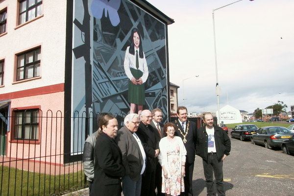 Annette McGavigan CAIN the bogside artists Annette McGavigan mural being unveiled