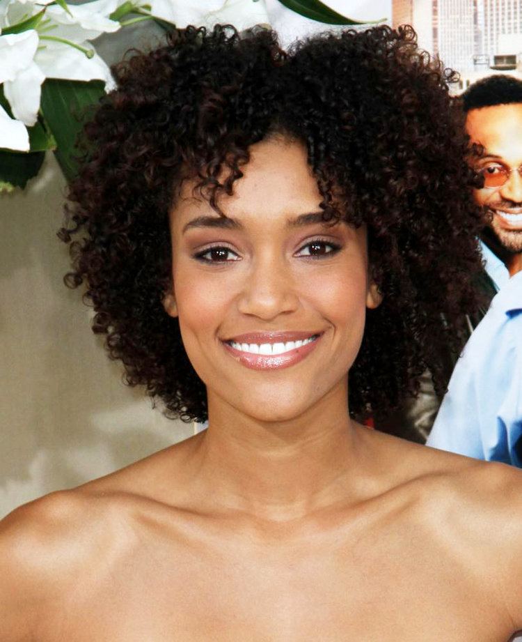 Annie Ilonzeh Annie Ilonzeh Biography Annie Ilonzeh39s Famous Quotes