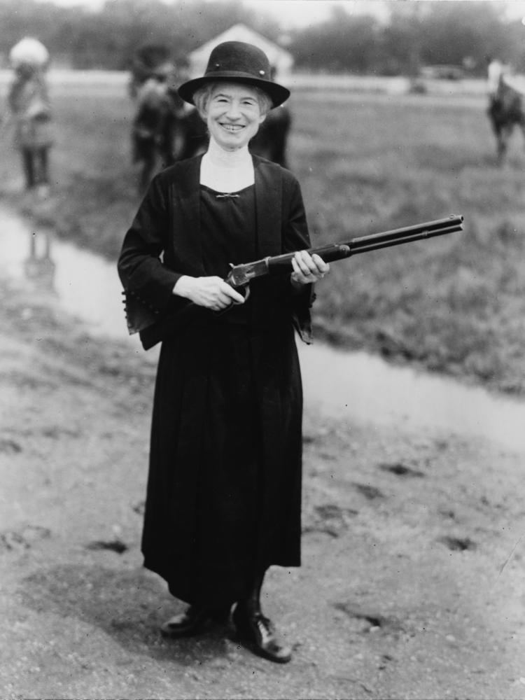 Annie Oakley Annie Oakley Wikipedia the free encyclopedia