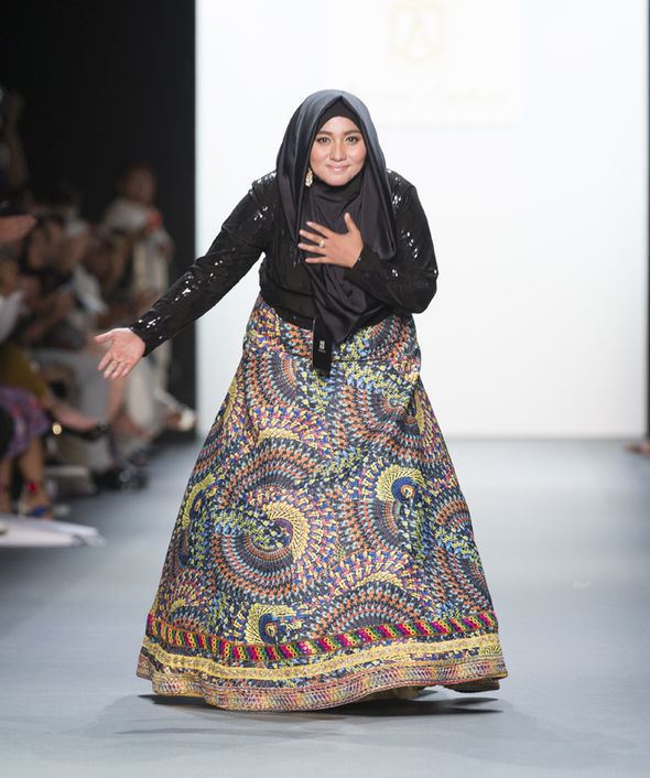 Anniesa Hasibuan Muslim fashion designer Anniesa Hasibuan makes HISTORY with hijab