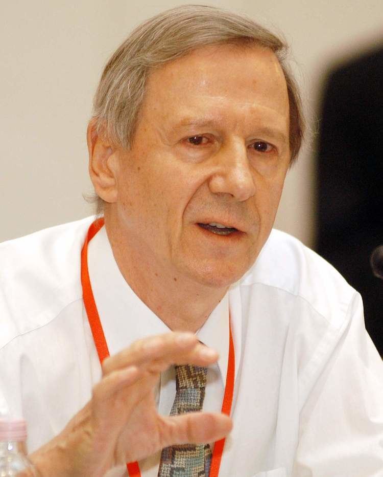 Anthony Giddens Anthony Giddens Wikipedia the free encyclopedia