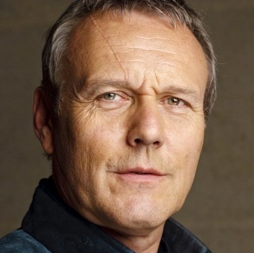 Anthony Head NEk3bzuOO6j0nl11jpg