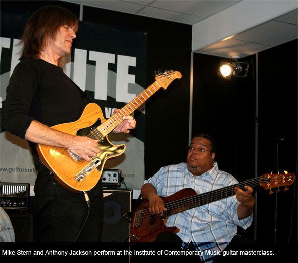 Anthony Jackson (musician) Student review of The Instutute39s Mike Stern and Anthony