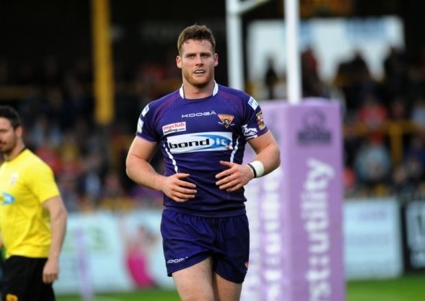 Anthony Mullally Leeds Rhinos sign forward Mullally from rivals Giants