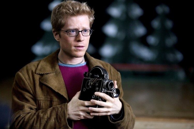 Anthony Rapp Nearly 20 Years After quotRentquot Anthony Rapp Is Desperately