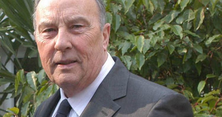 Anthony Valentine Coronation Streets Anthony Valentine hits head in dramatic accident