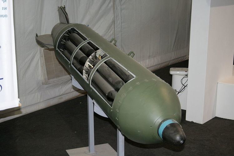 Anti-runway penetration bomb
