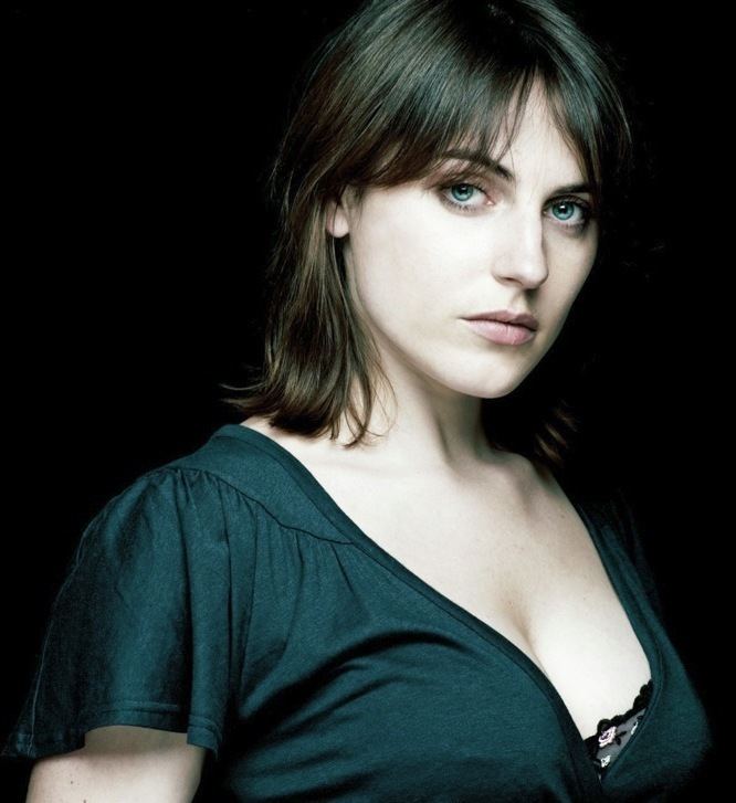 Antje Traue Sneak Peek new images from Mode magazine of Germanborn actress