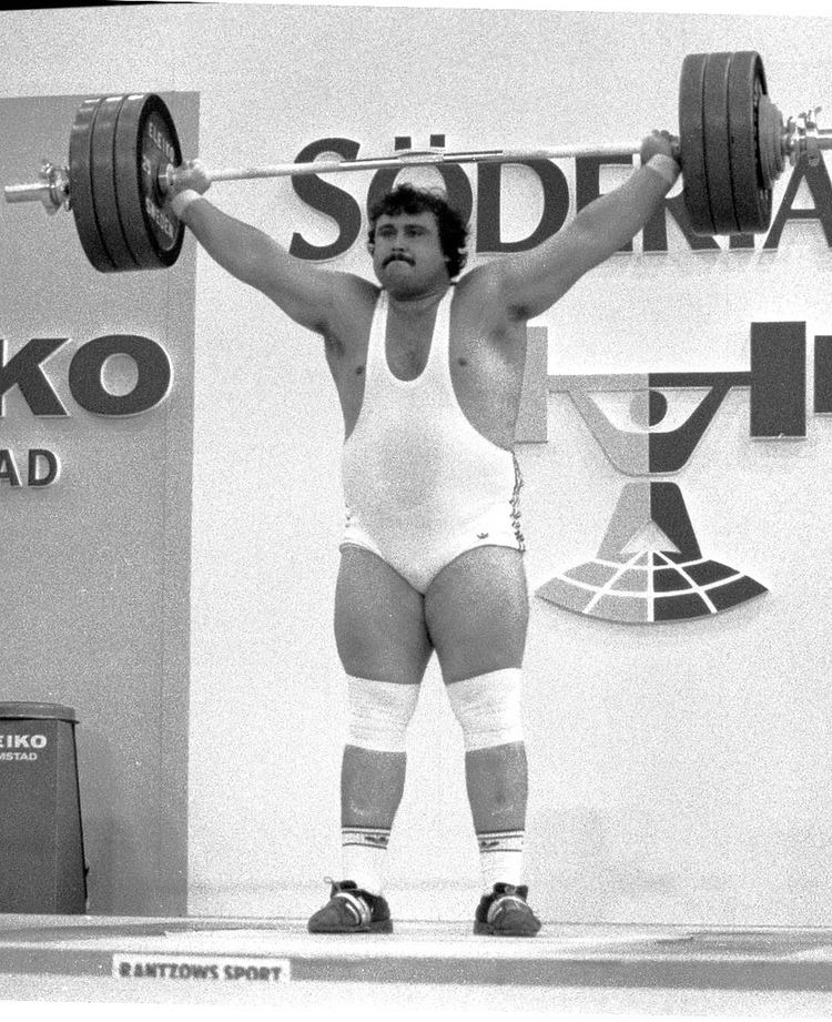 Antonio Krastev Antonio Krastev 1925 kg snatch 1985 Flickr Photo