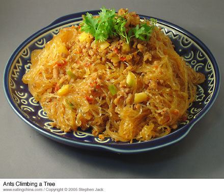 Ants climbing a tree wwweatingchinacomimagesrecipesAntsClimbingT