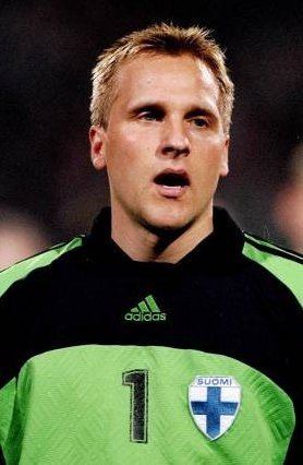 Antti Niemi (footballer) Antti Niemi Hearts Career from 19 Dec 1999 to 18 Aug 2002