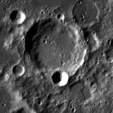 Anuchin (crater)