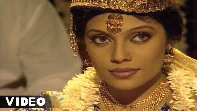 Anupama Deshpande More Hotva Se Sexy Bollywood Song Anupama Deshpande
