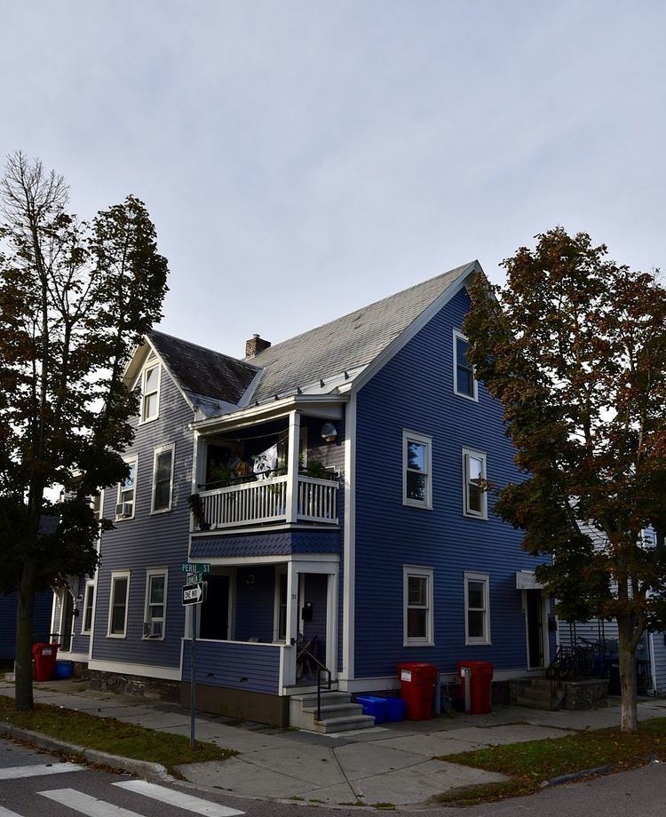 Apartment Building at 27 and 31 Peru Street and 29 Johnson Street