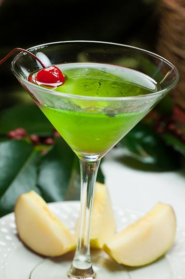 Appletini Green Appletinis for a Holiday Blogiversary Celebration Pratesi