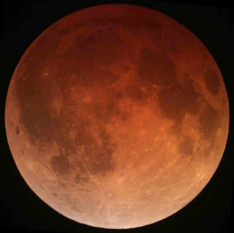 April 2014 lunar eclipse