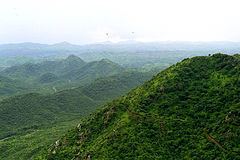 Aravalli Range httpsuploadwikimediaorgwikipediacommonsthu