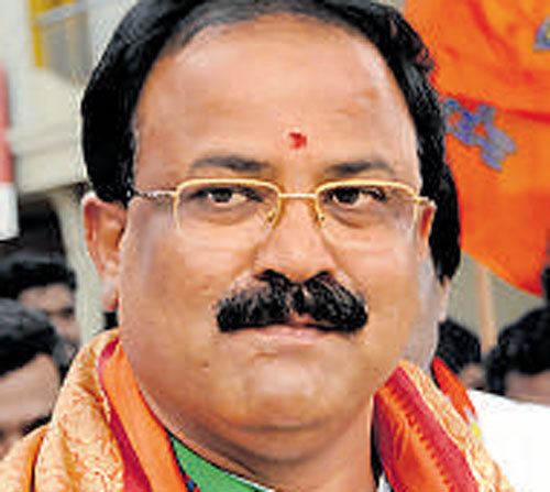 Aravind Limbavali Limbavali collapses admitted to Narayana Health