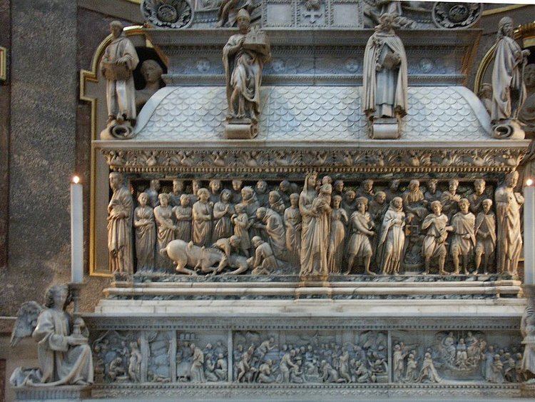 Arca di San Domenico Images of the Ark of Saint Dominic by Nicola Pisano Niccolo dell