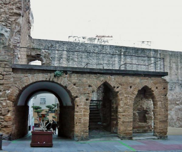 Arco de los Blanco Puerta de Tierra o Arco de los Blanco CADIZ