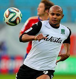 Ari (footballer) httpsuploadwikimediaorgwikipediacommonsthu