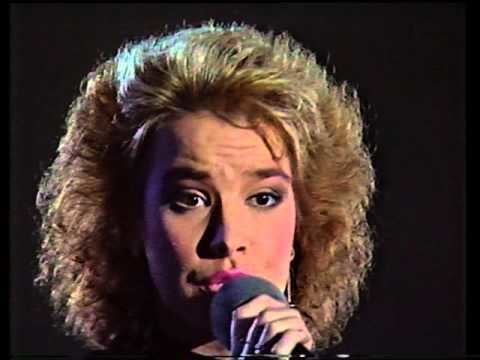 Arja Koriseva 1989 Arja Koriseva Rannalla Aikamiehet 25 vuotta konsertti YouTube