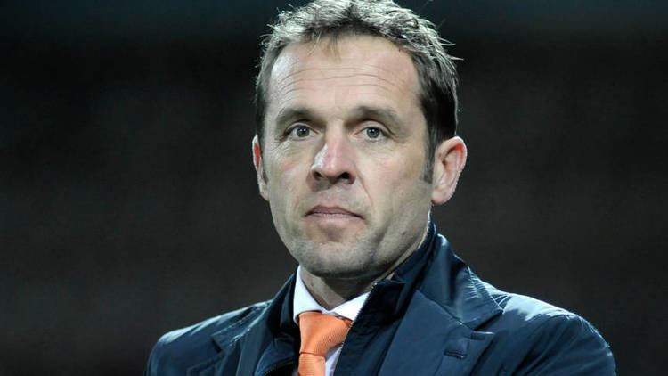 Arjan van der Laan Van der Laan ontslagen als bondscoach voetbalvrouwen NOS