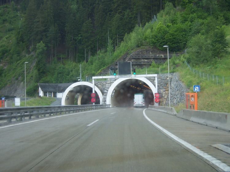 Arlberg Road Tunnel FileS16 Strenger TunnelJPG Wikimedia Commons