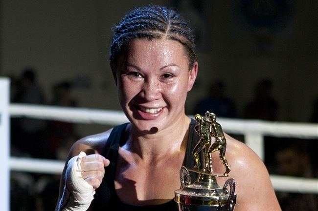 Arlene Blencowe Arlene Blencowe faces women39s MMA pioneer Marloes Coenen