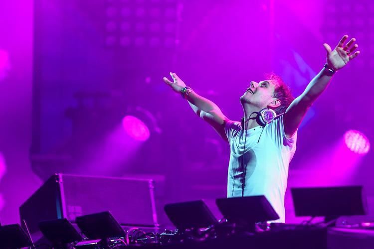 Armin van Buuren Armin Van Buuren Shares 30 Tracks He39ll Be Playing at