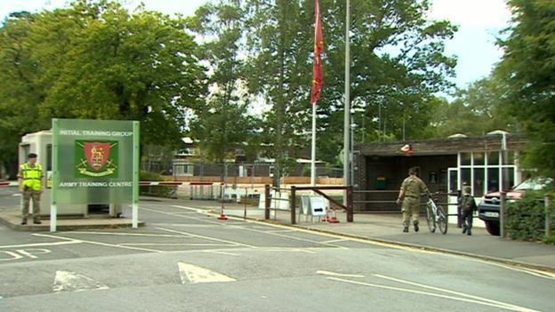 Army Training Centre, Pirbright ichefbbcicouknews624cpsprodpbBB6Cproductio