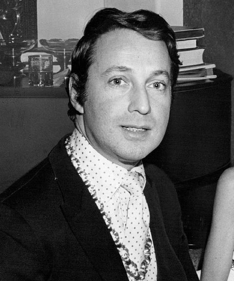 Arnold Scaasi Designer Arnold Scaasi Dies at Age 85 InStylecom