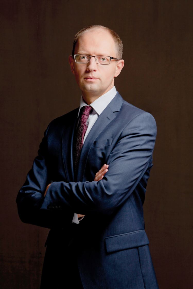 Arseniy Yatsenyuk Arseniy Yatsenyuk Wikipedia the free encyclopedia