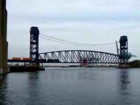 Arthur Kill Vertical Lift Bridge BY8 crossing the Arthur Kill lift bridge YouTube