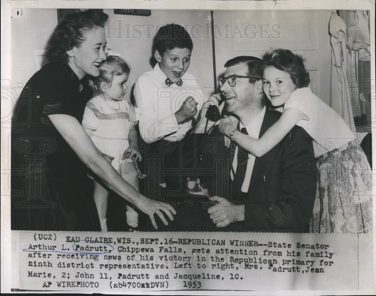 Arthur L. Padrutt 1953 Press Photo State Senator Arthur L Padrutt with family after